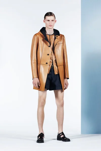 Look 15